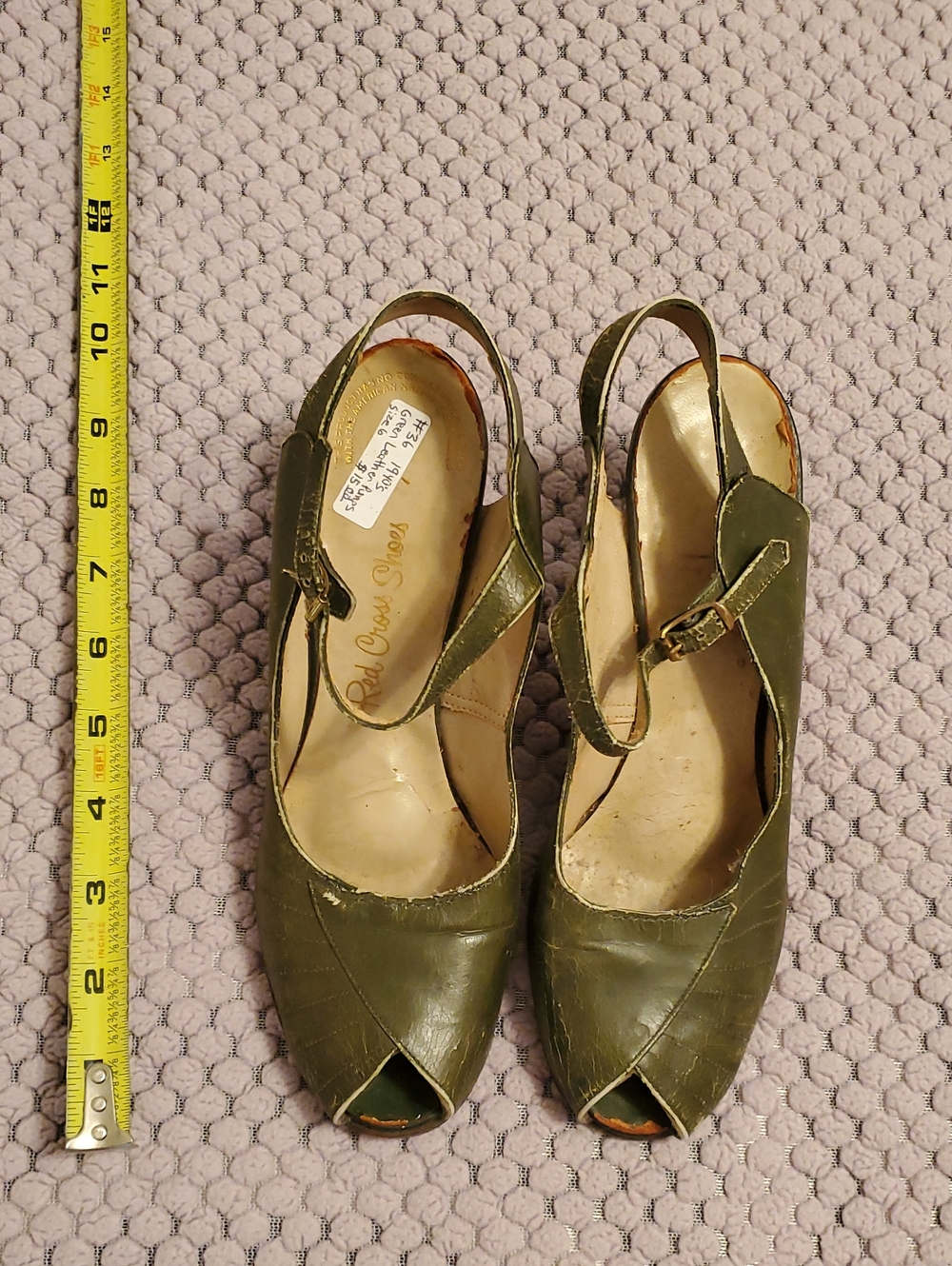 1940s Olive Green Leather Peeptoe Vintage Pinup Mary Jane Pumps